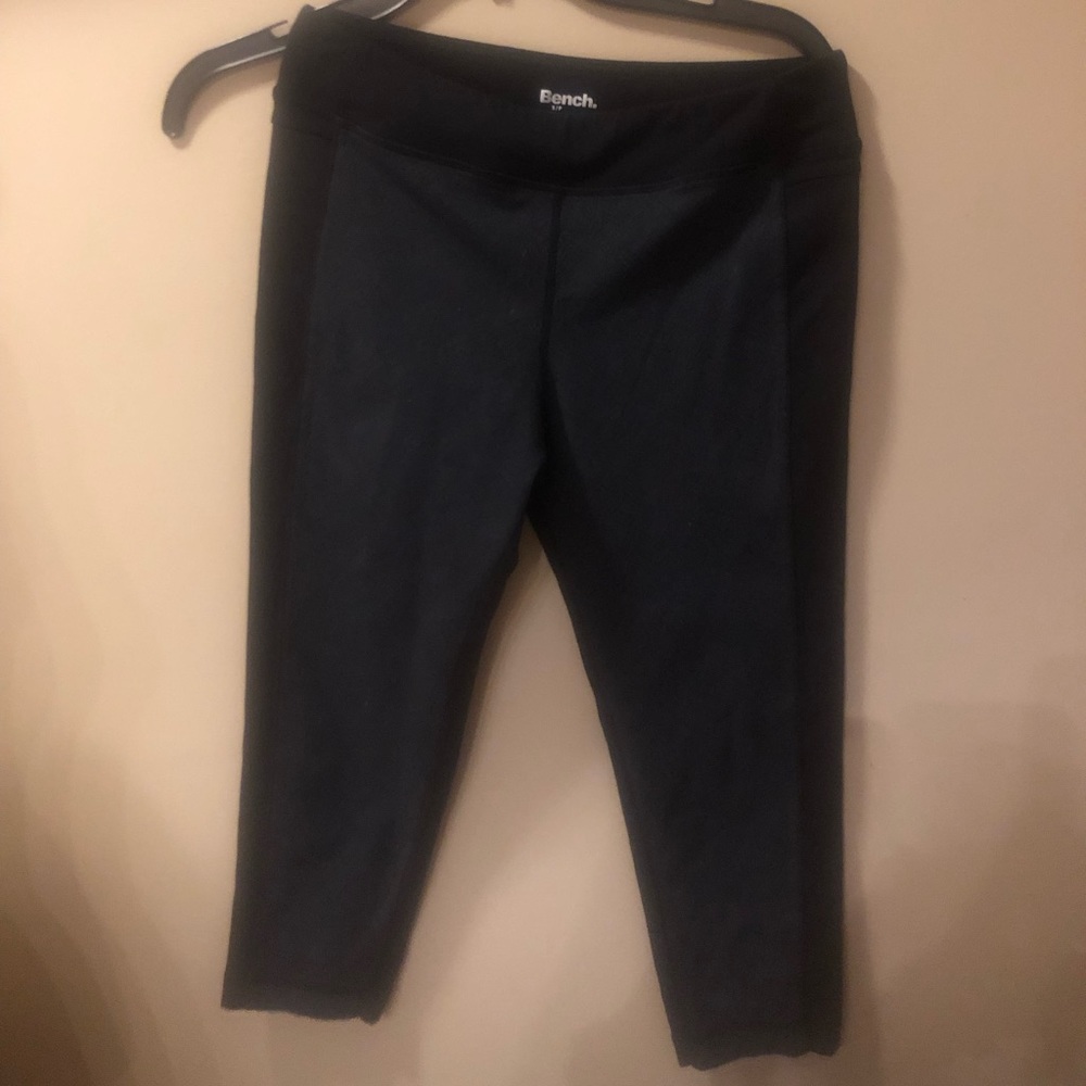 Black Bench capri leggings